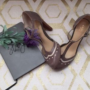 ▫️◽️◻️Crown Vintage heels ▫️◽️◻️